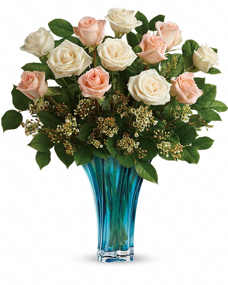 Teleflora's Ocean Of Roses Bouquet